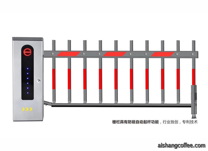 青岛栅栏道闸安装案例 - {dede:global.cfg_webname/}